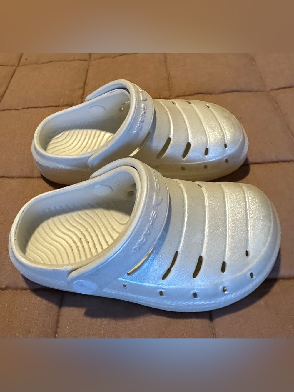 Kids Lightweight Slip-On Clogs in Shimmery White